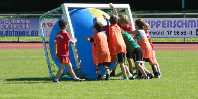 Spiel und Spaß mit Ball