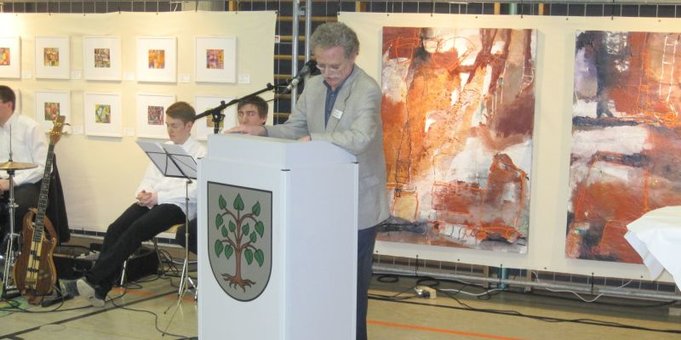 Manfred Herrmann (Vorsitzender) bei der Eröffnung der Hofkultur